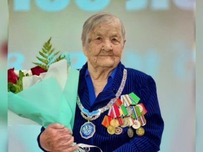 100-летней жительнице Мегино-Кангаласского района Якутии вручили 1 млн рублей