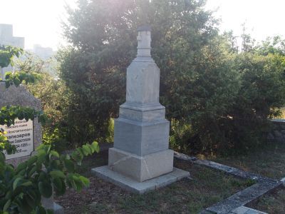 Могила подпоручика Н.Ф. Брацианова