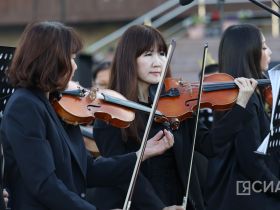 В Якутске провели концерт «Наши маяки», посвящённый Героям России