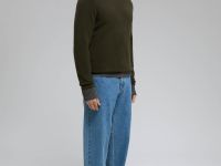 Джемпер полуприлегающего силуэта