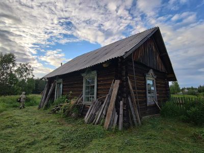 Дом, в котором в 1883 году жили инженерно-технические работники, руководившие строительством Обь-Енисейского канала