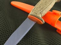 Нож с фиксированным лезвием Morakniv Floating Serrated Knife, сталь Sandvik 12C27, рукоять пробковая