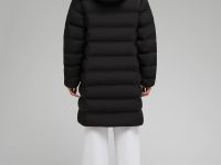 Утепленное пальто с капюшоном