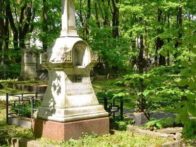 Могила Ворожейкина Н.Д. (1818-1882), контр-адмирала