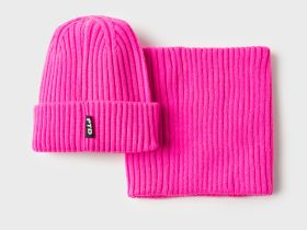 Комплект вязаный для девочки: шапка, снуд