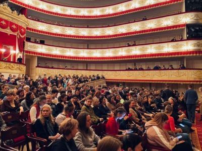 Саха театр выступает на сцене Александринского театра