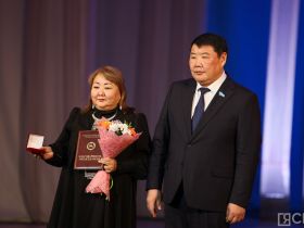 Матерям Якутии вручили госнаграды с денежным вознаграждением