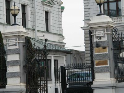 Ограда вдоль западной и восточной границ участка, 1890-е гг.