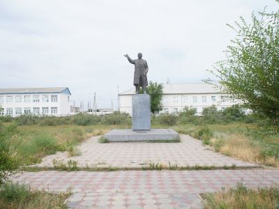 Памятник В.И.Ленину