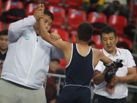 Масштаб впечатляет. Ковёр Павла Пинигина собрал тысячу юных борцов