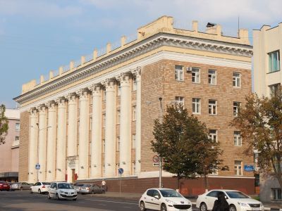 Административно-общественное здание