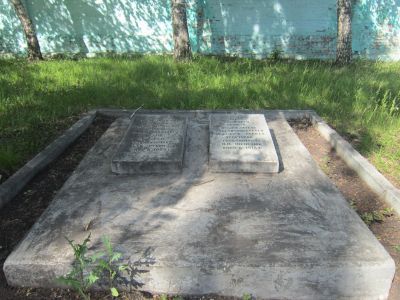 Могила командира красногвардейского отряда Уткина Т.В. и первого председателя Стерлитамакского Уездного Совета Шепелюка П.П.