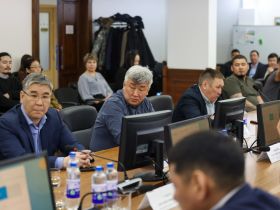 Более 366 тысяч тонн топлива доставили в районы Якутии по автозимникам