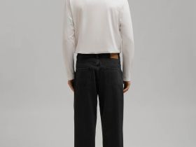 Джинсы объемного кроя