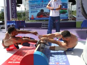 Определены победители международного турнира по мас-рестлингу компании «Железные дороги Якутии»