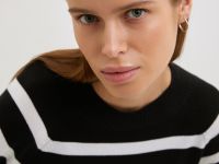 Джемпер в полоску свободного силуэта