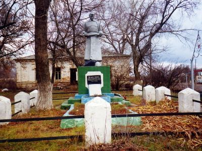 Братская могила № 51