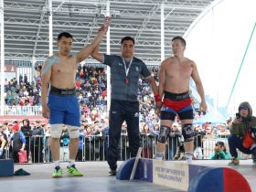 Сенсационные схватки по мас-рестлингу прошли на Играх Манчаары