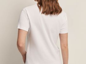 Футболка приталенного силуэта