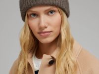 Шапка с подшерстком енота