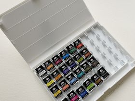 Набор акварели Гамма "Старый Мастер", 24 цв*2,6 мл. пластик. пенал