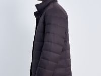 Стеганый пуховик с воротником-стойкой