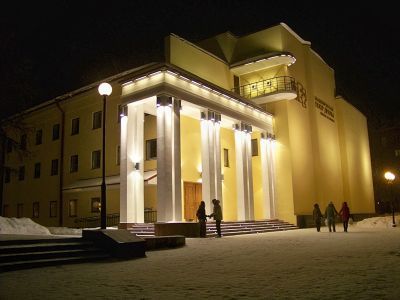 Государственный ордена Дружбы народов академический театр драмы им. В. Савина