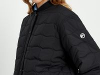 Утепленная куртка с накладными карманами