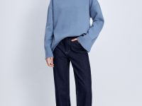 Джемпер с v-образной горловиной и широкими рукавами