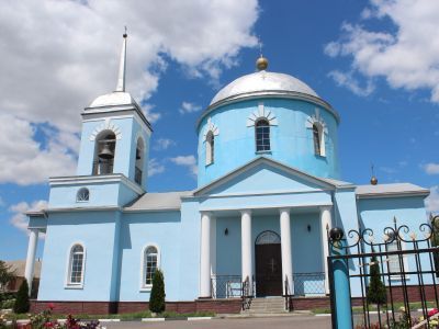 Свято-Михайловская церковь с интерьером