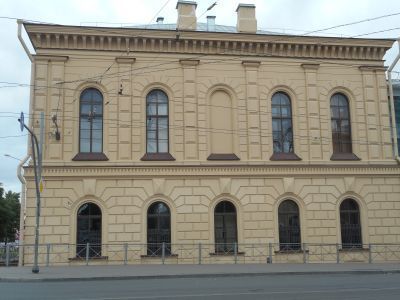 Институт Естественно-исторический. Здесь в 1863-1887 гг. жил композитор Бородин А.П.
