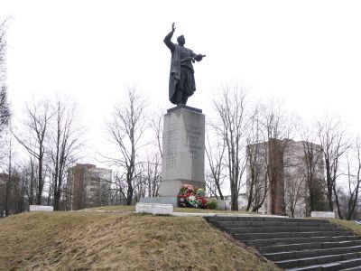 Памятник партизанам