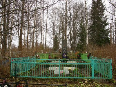 Братское захоронение советских воинов, погибших в 1941-1944 гг.