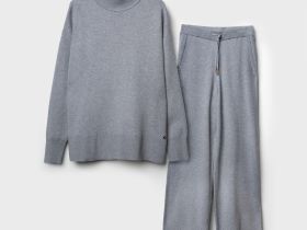 Комплект трикотажный для женщин: джемпер, брюки