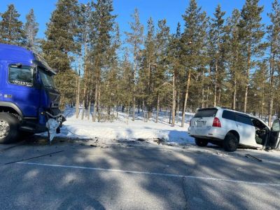 В Вилюйском районе Якутии в результате ДТП погиб водитель иномарки