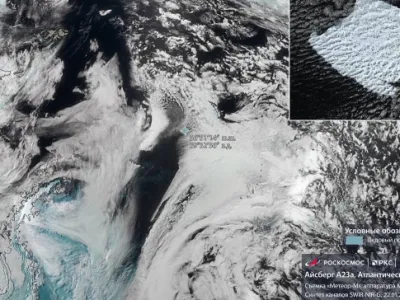 «Роскосмос» опубликовал снимок крупнейшего айсберга в мире