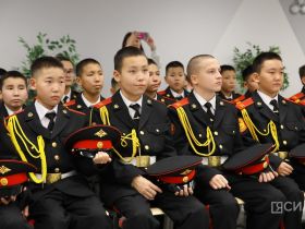 Ученикам Якутской кадетской школы старшие товарищи преподают уроки мужества