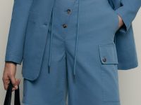 Шорты из тенселя с накладными карманами