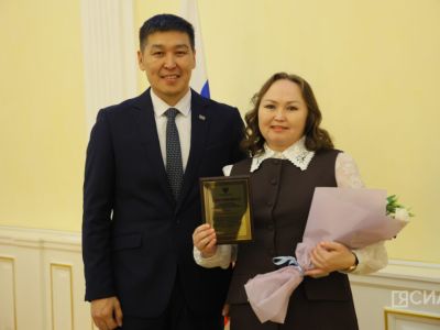 Государственные награды вручили педагогам Якутии