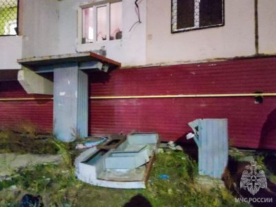 В Якутске после падения плиты на детей проведут оценку технического состояния конструкций