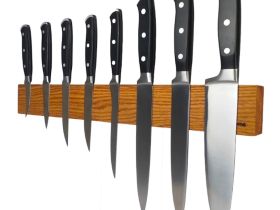 Настенный держатель магнитный для 8 ножей Woodinhome KS010SON, дуб