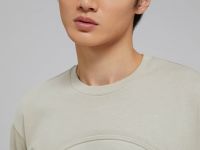 Лонгслив оверсайз силуэта