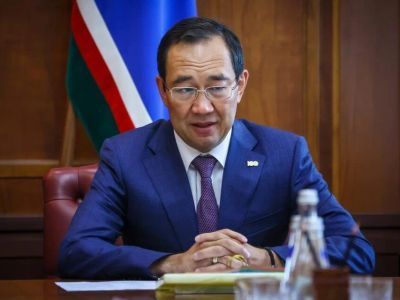 Глава Якутии поручил ускорить строительство объектов по программе переселения из аварийного жилья