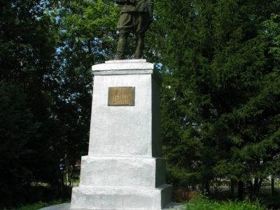 Памятник Герою Советского Союза И.А. Пожарскому