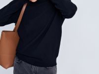 Свитер свободного силуэта с воротником-стойкой