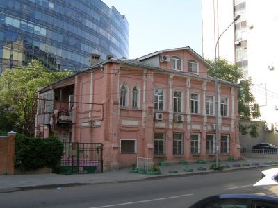 Здание евангелическо-лютеранского училища при кирхе