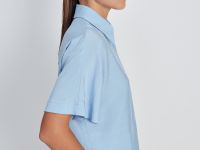 Блузка с коротким рукавом и отложным воротником