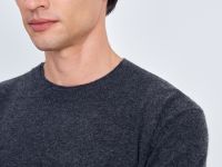 Джемпер прямого силуэта с округлым вырезом