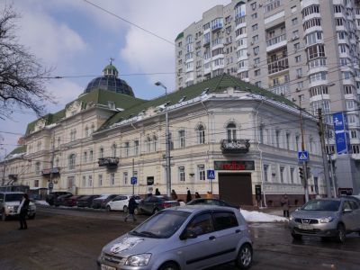 Двухэтажный каменный жилой дом. Ретроспективный классицизм