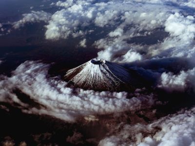 В Якутии обнаружили огромные шлейфы дыма, которые могут указывать на действующий вулкан